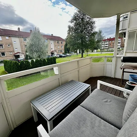 公寓 Cozy With West Facing Balcony At Teisen *